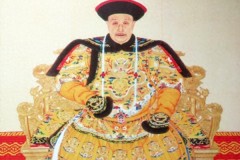 乾隆在路边吃瓜直夸赞瓜甜可刚走出百米后突然下令：处死瓜农!2025年6月22日51chigua吃瓜网